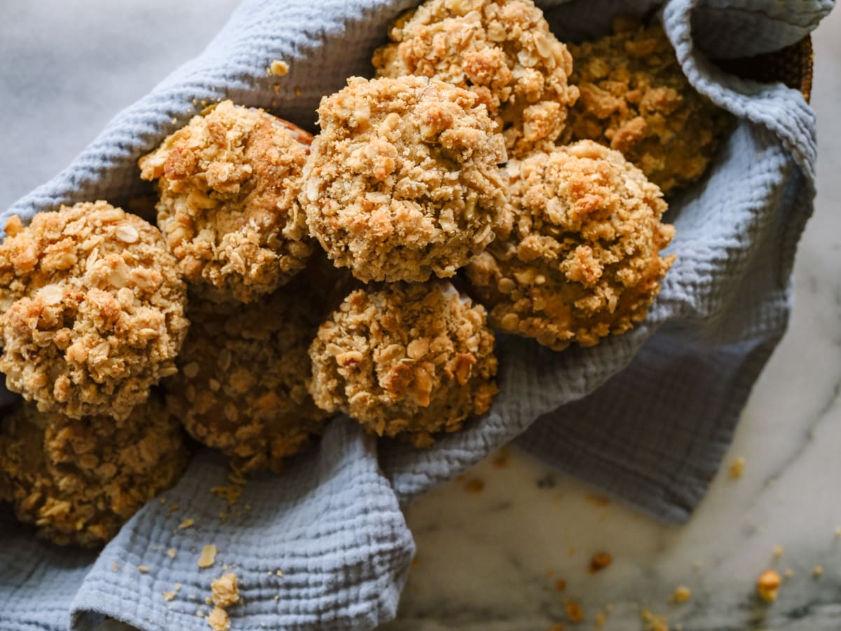 Banana Nut Crumb Muffins